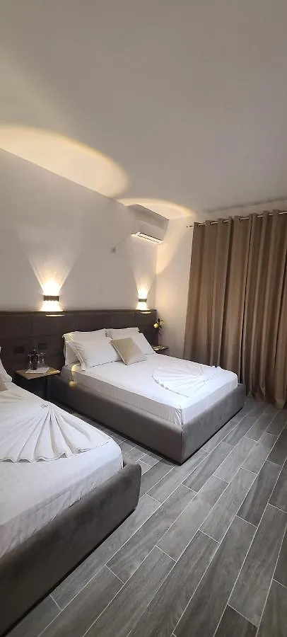 Juriki Apartament Влёра 0*,